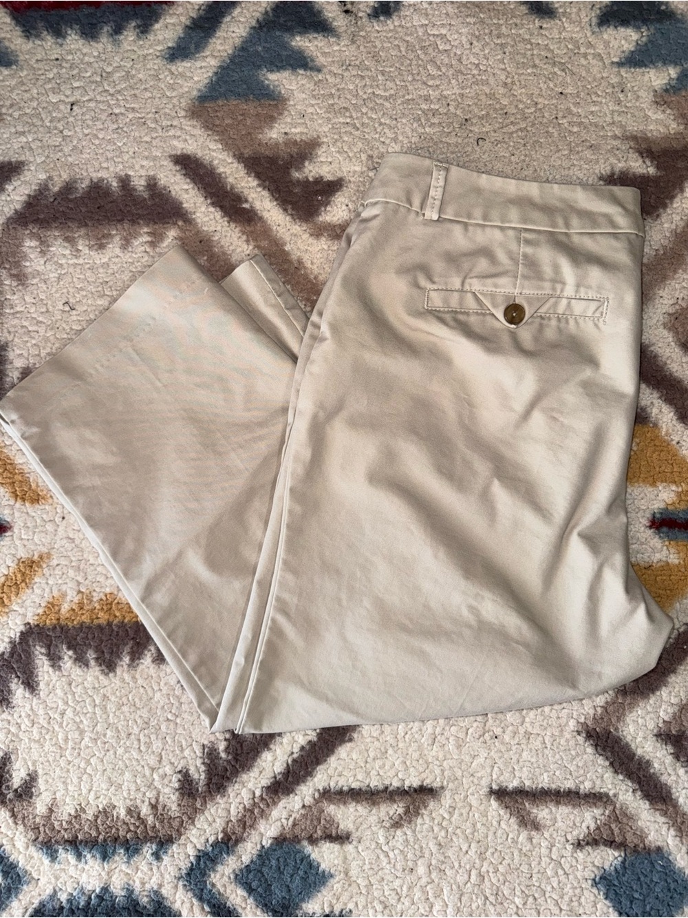 Dockers Women's Light Beige Capri Pants